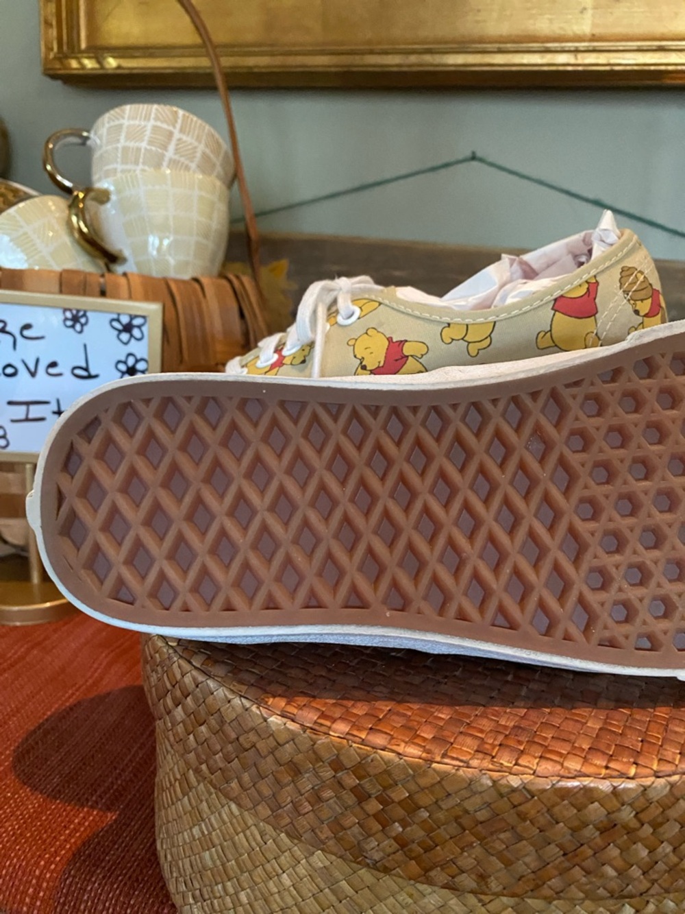 VANS Disney Winnie the Pooh Limited Edition Sneakers Shoes Women’s 9.5 - Men’s 8 - Picture 9 of 11